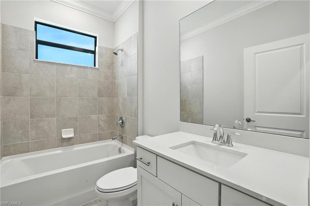19608 Hinkley Dr, Estero, FL 33928-28