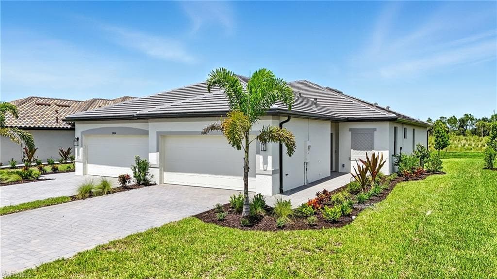 19608 Hinkley Dr, Estero, FL 33928-7
