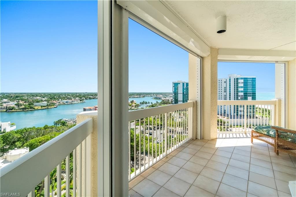 4021 Gulf Shore Blvd N 1403, Naples, FL 34103-18