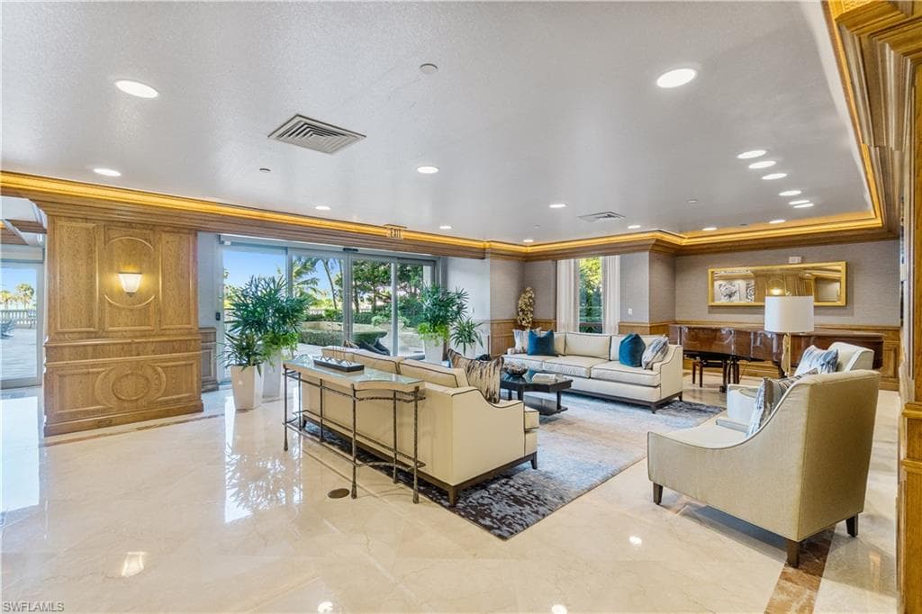 4021 Gulf Shore Blvd N 1403, Naples, FL 34103-30