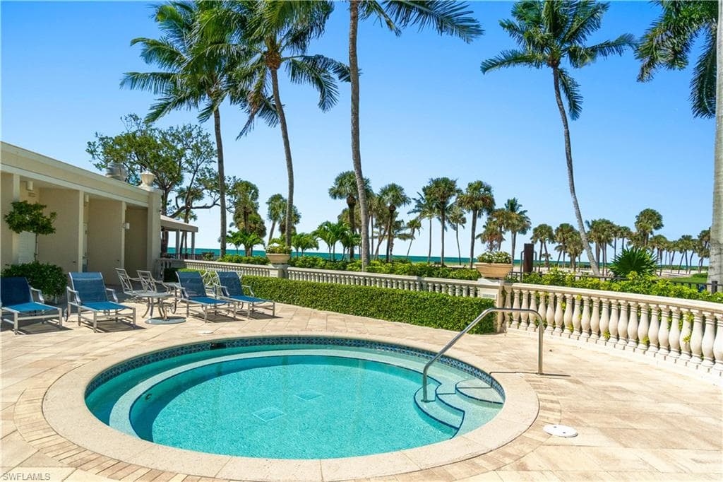 4021 Gulf Shore Blvd N 1403, Naples, FL 34103-44