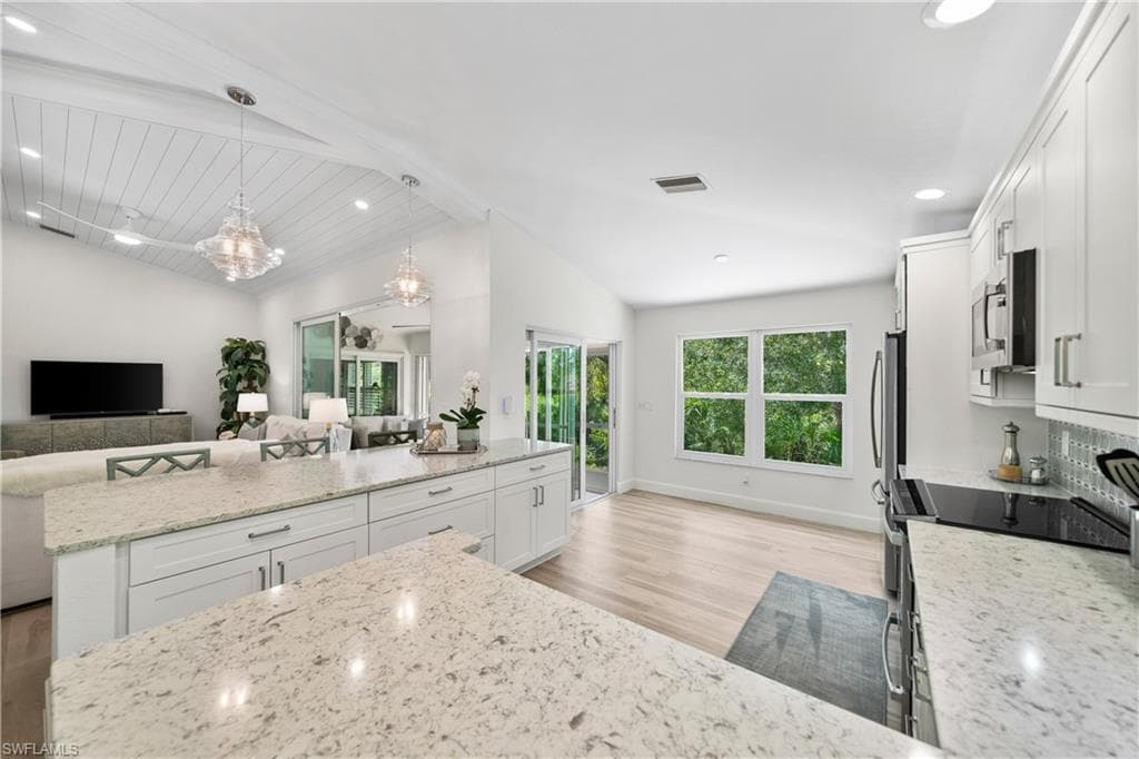 347 Emerald Bay Cir S7, Naples, FL 34110-12