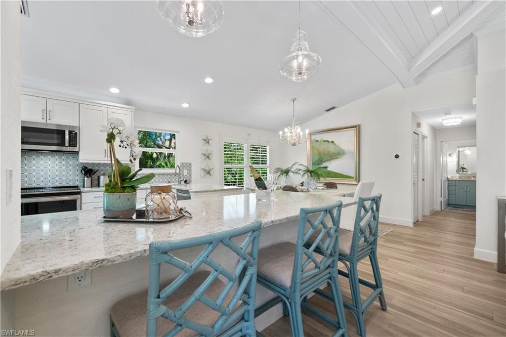 347 Emerald Bay Cir S7, Naples, FL 34110-17