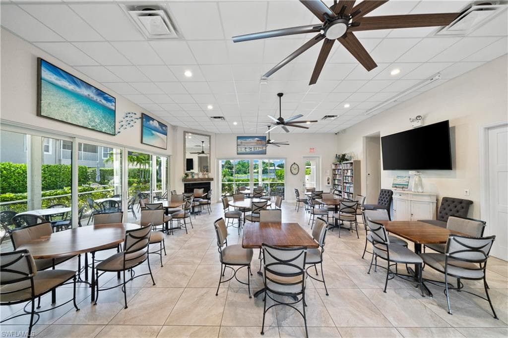 347 Emerald Bay Cir S7, Naples, FL 34110-36