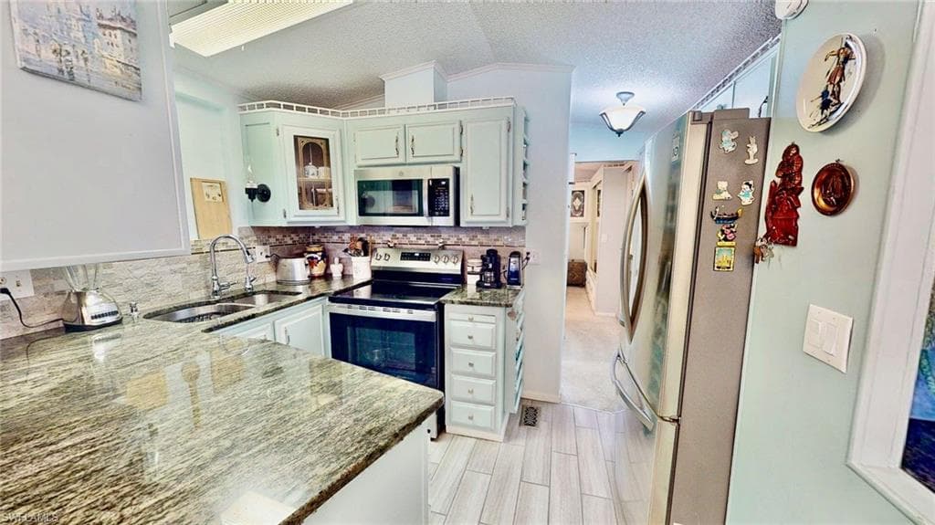 186 Panther Pass Cir 186, Naples, FL 34114-15