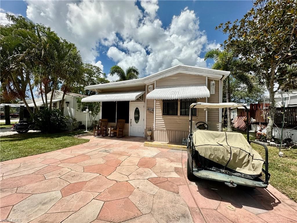 186 Panther Pass Cir 186, Naples, FL 34114-3