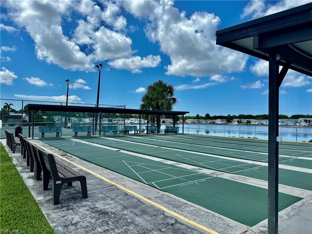 186 Panther Pass Cir 186, Naples, FL 34114-40