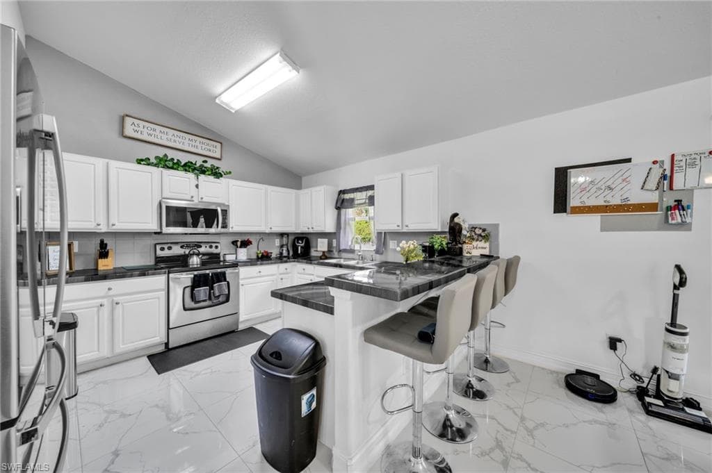 2071 20th Ave NE, Naples, FL 34120-18