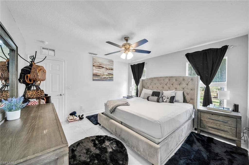 2071 20th Ave NE, Naples, FL 34120-30