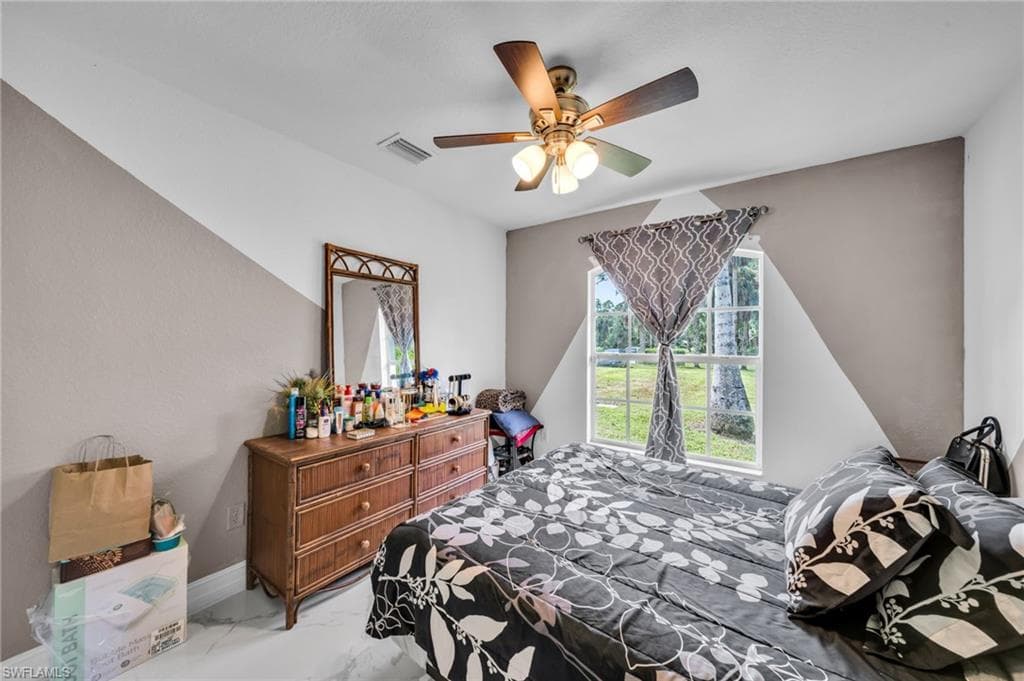 2071 20th Ave NE, Naples, FL 34120-31