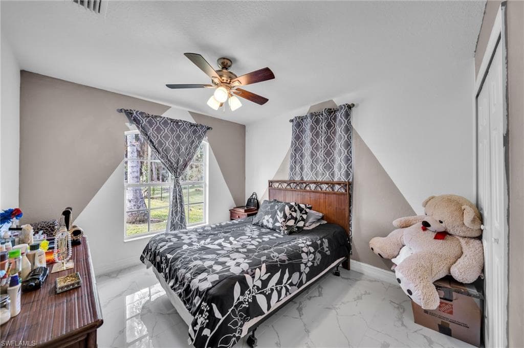 2071 20th Ave NE, Naples, FL 34120-32