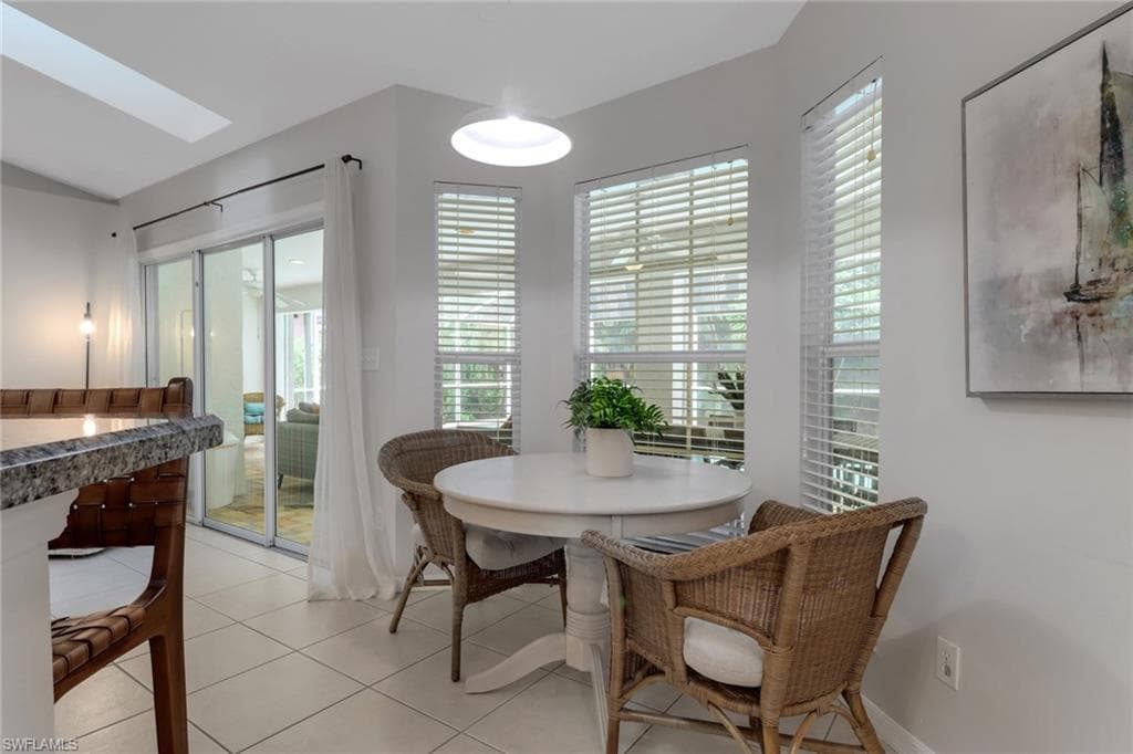 5156 Mabry Dr, Naples, FL 34112-16