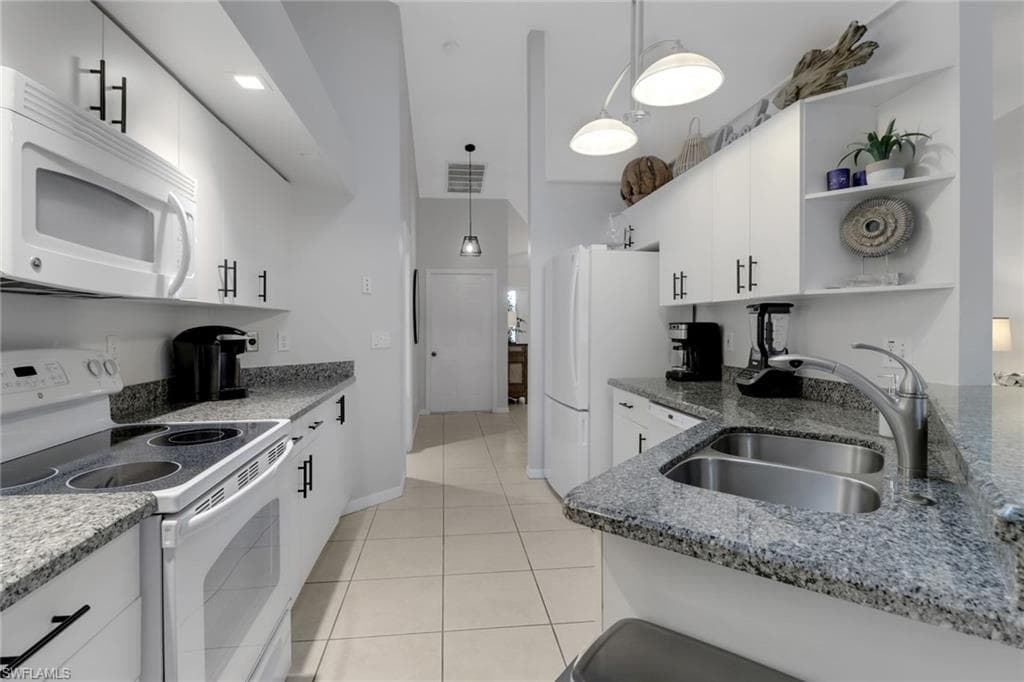 5156 Mabry Dr, Naples, FL 34112-19