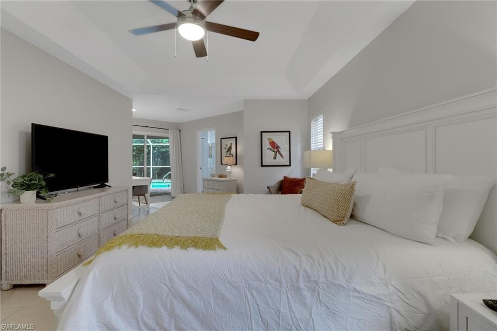 5156 Mabry Dr, Naples, FL 34112-21