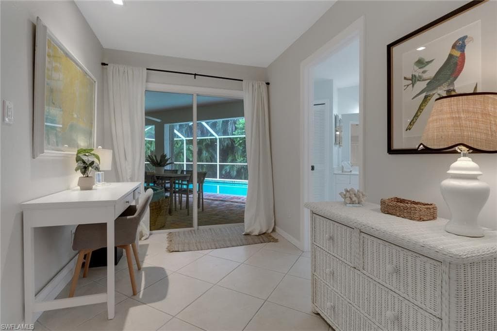 5156 Mabry Dr, Naples, FL 34112-23
