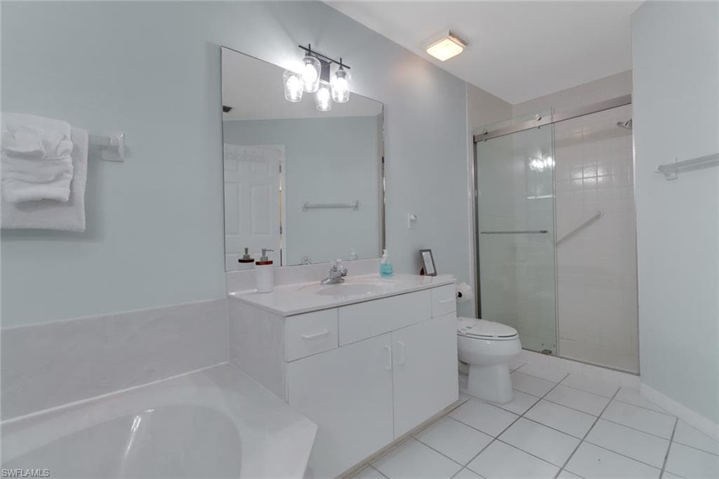 5156 Mabry Dr, Naples, FL 34112-26