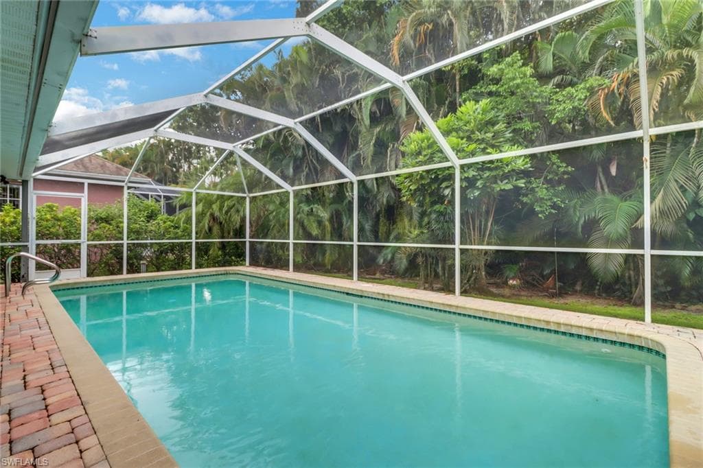 5156 Mabry Dr, Naples, FL 34112-33