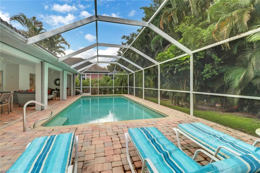 5156 Mabry Dr, Naples, FL 34112-35
