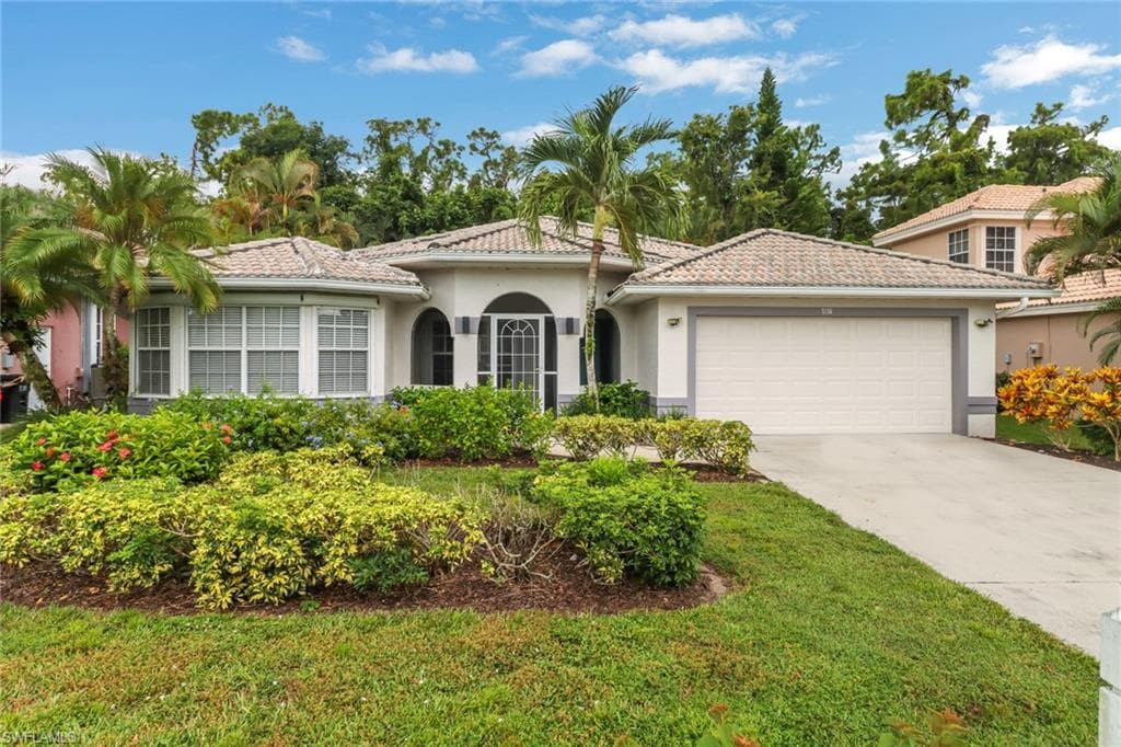 5156 Mabry Dr, Naples, FL 34112-5