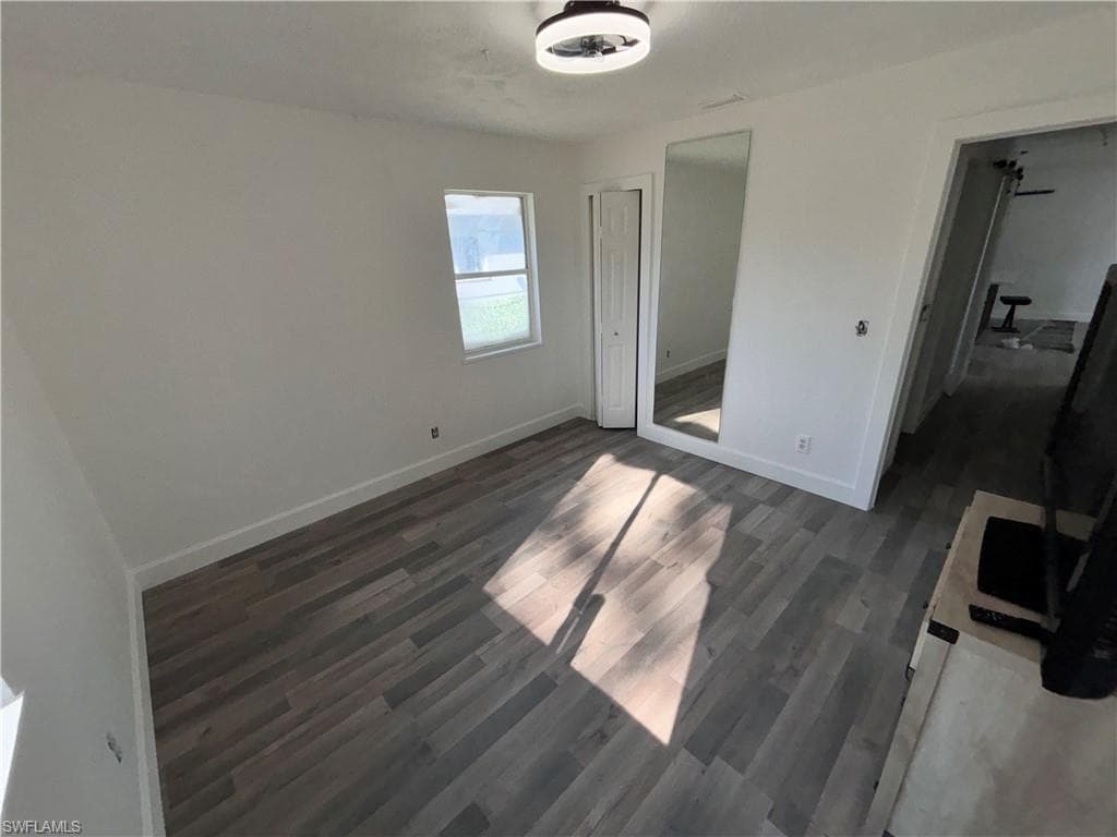 120 18th St NE, Naples, FL 34120-11