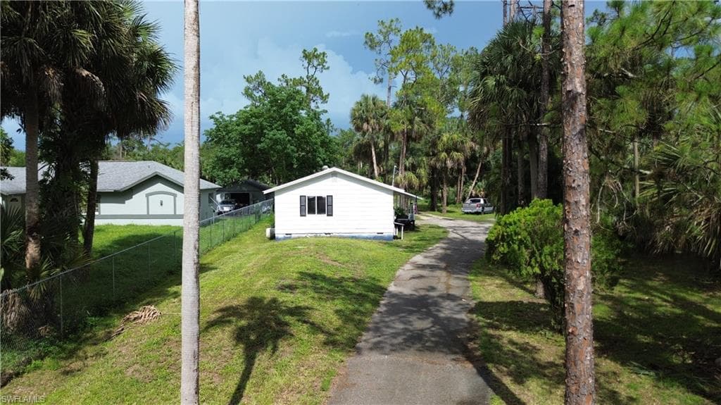 120 18th St NE, Naples, FL 34120-14