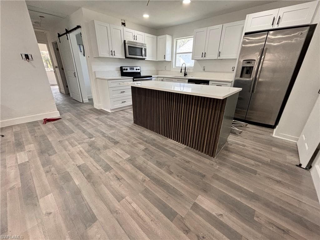 120 18th St NE, Naples, FL 34120-3