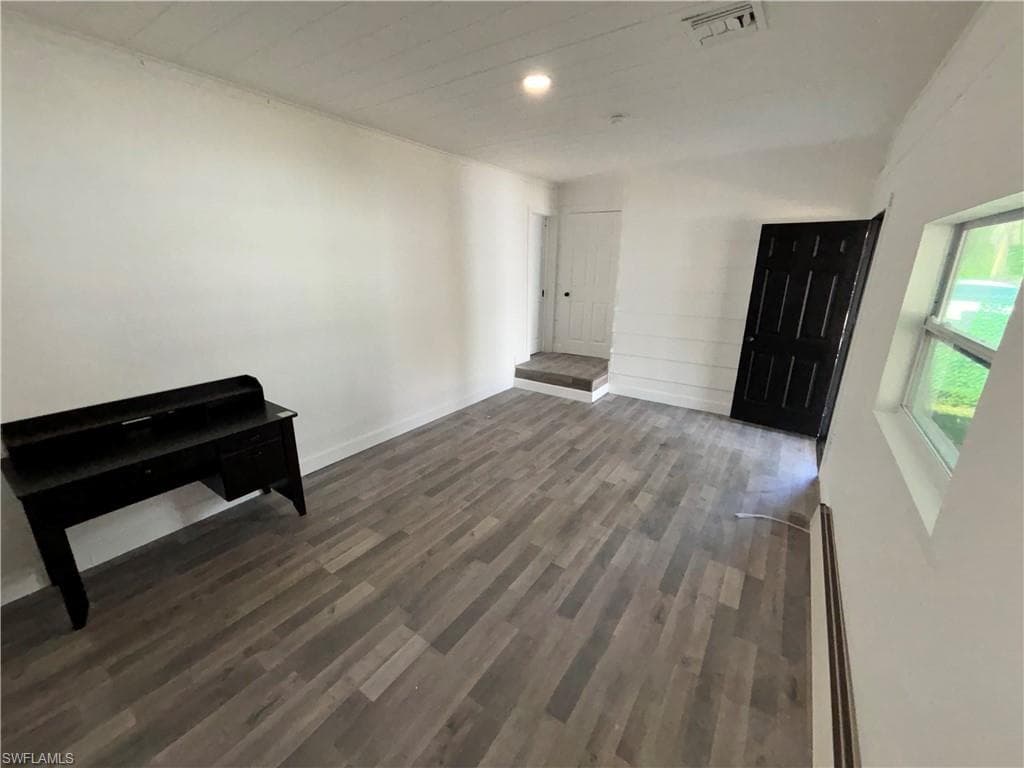 120 18th St NE, Naples, FL 34120-8