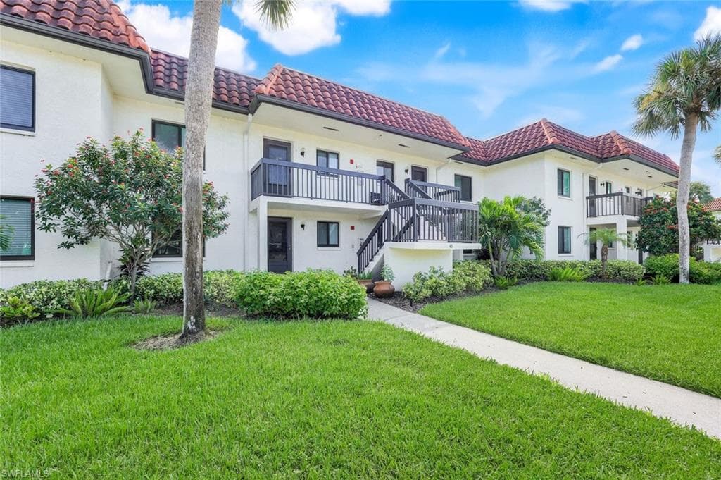 4251 27th Ct SW 103, Naples, FL 34116-15