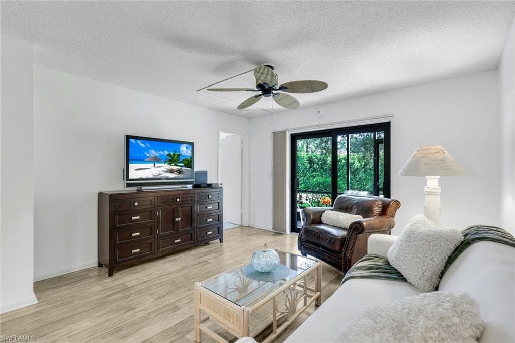 4251 27th Ct SW 103, Naples, FL 34116-3