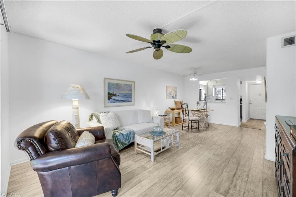 4251 27th Ct SW 103, Naples, FL 34116-4