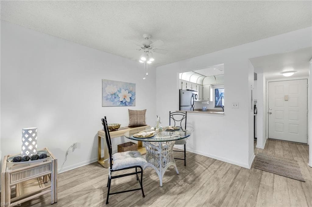 4251 27th Ct SW 103, Naples, FL 34116-6