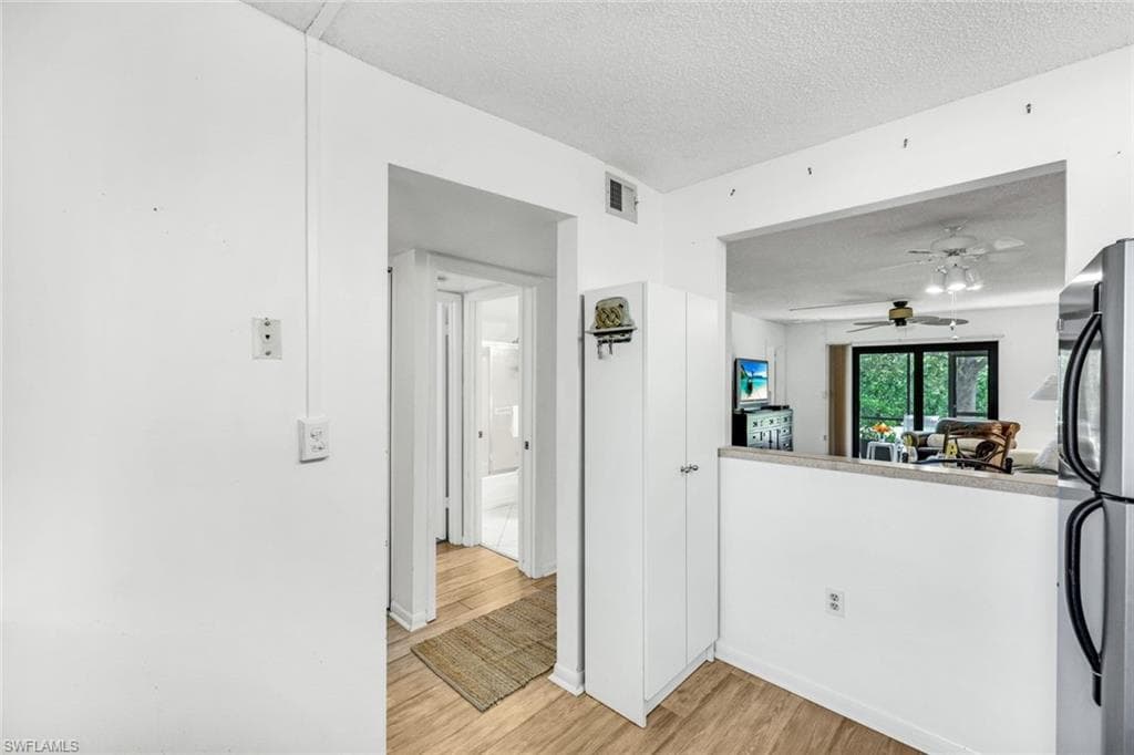 4251 27th Ct SW 103, Naples, FL 34116-8