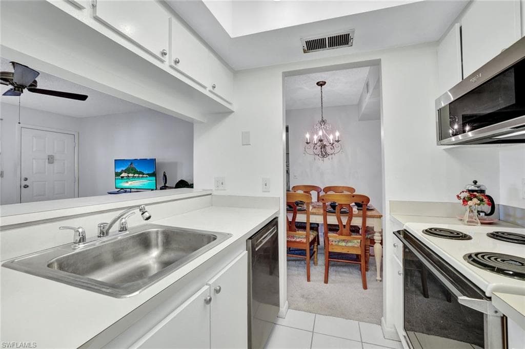 4357 27th Ct SW 204, Naples, FL 34116-4