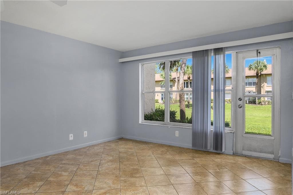 4200 Looking Glass Ln 4207, Naples, FL 34112-10