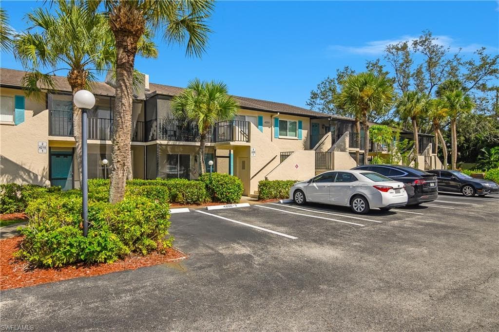 4200 Looking Glass Ln 4207, Naples, FL 34112-21