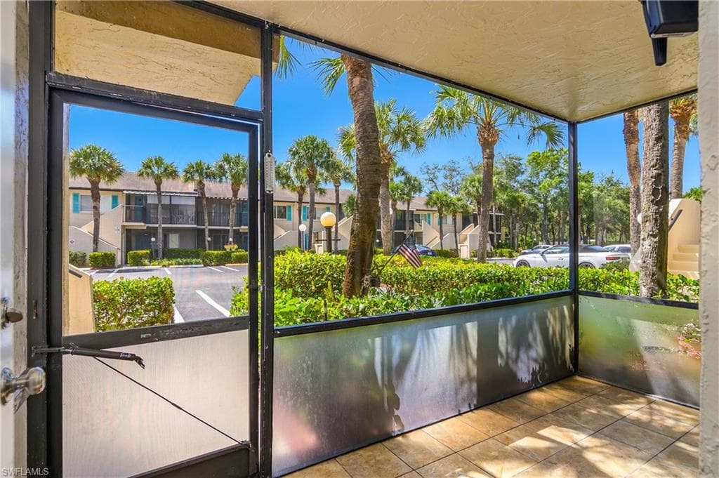 4200 Looking Glass Ln 4207, Naples, FL 34112-24