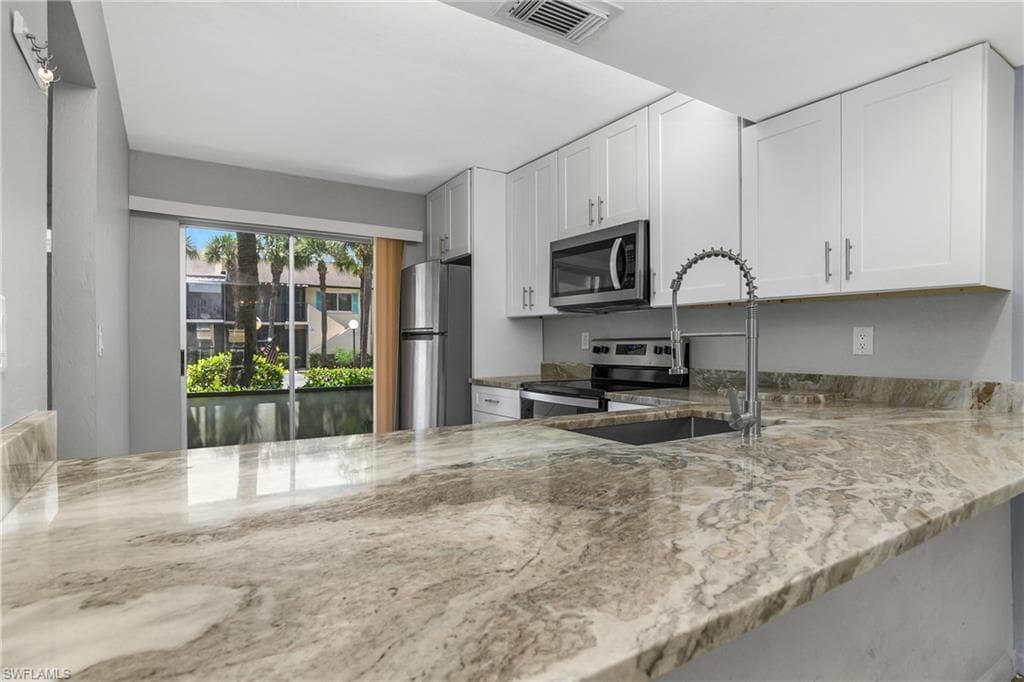 4200 Looking Glass Ln 4207, Naples, FL 34112-5