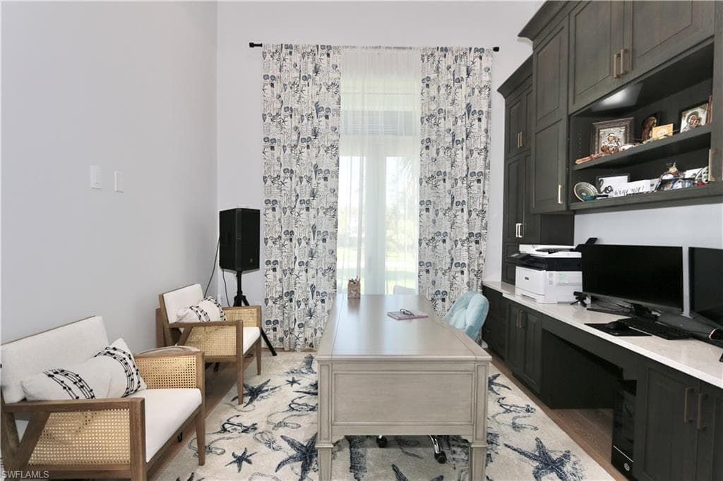 6688 Hunters Rd, Naples, FL 34109-30
