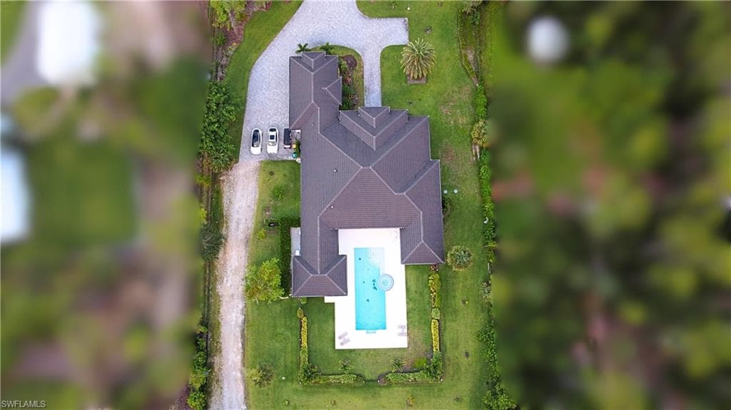 6688 Hunters Rd, Naples, FL 34109-48