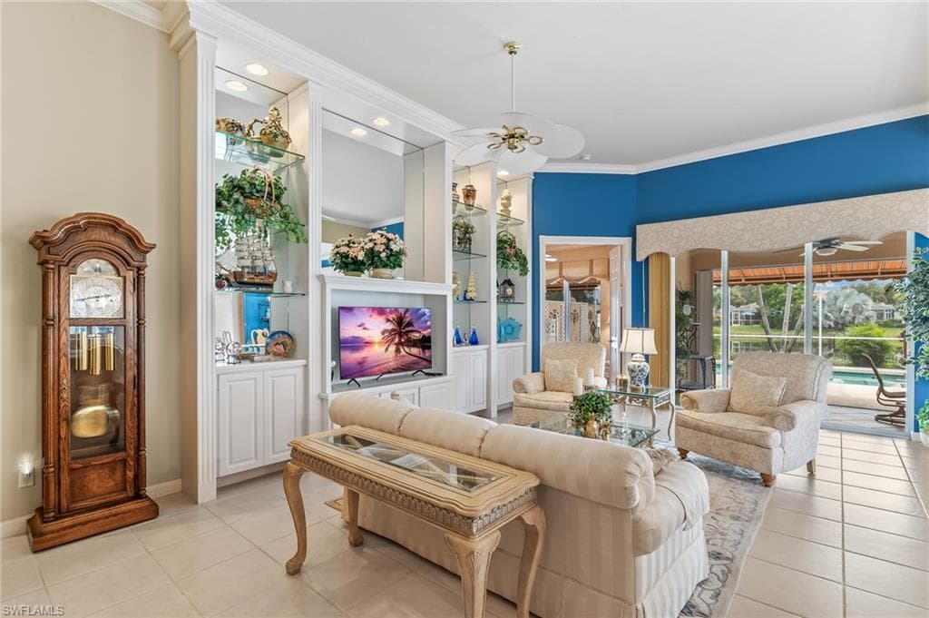 5292 Hawkesbury Way, Naples, FL 34119-8