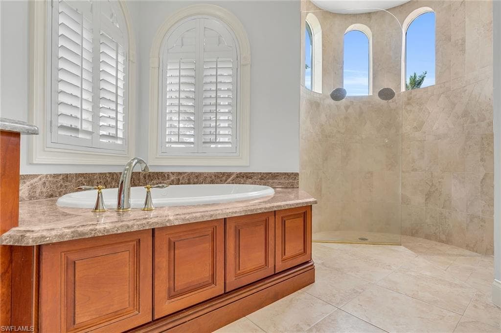 12471 Vittoria Way, Fort Myers, FL 33912-37