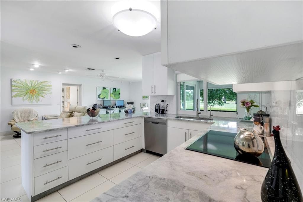 584 Nassau Rd, Marco Island, FL 34145-12