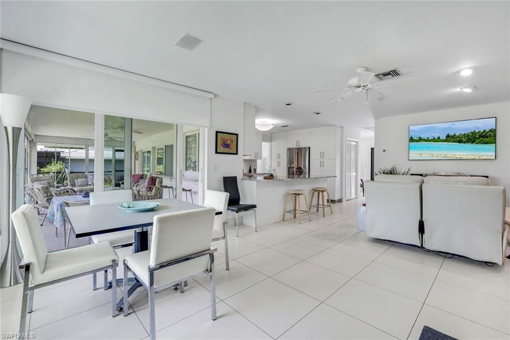 584 Nassau Rd, Marco Island, FL 34145-13