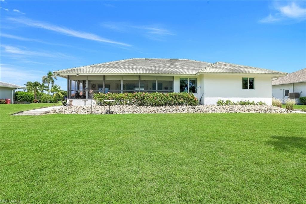 584 Nassau Rd, Marco Island, FL 34145-21