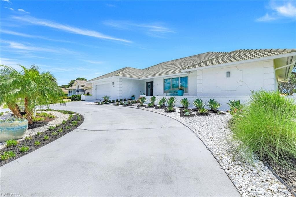 584 Nassau Rd, Marco Island, FL 34145-23