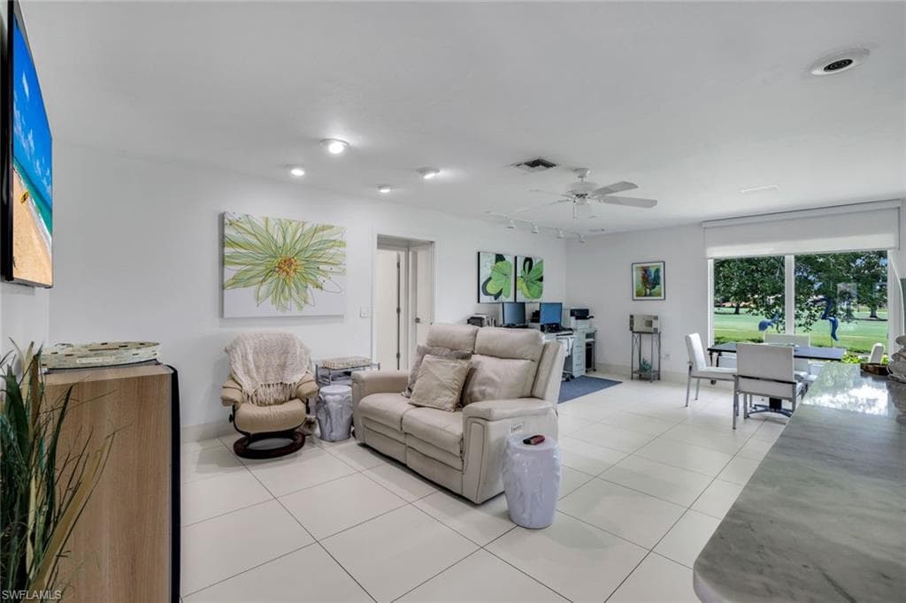 584 Nassau Rd, Marco Island, FL 34145-8