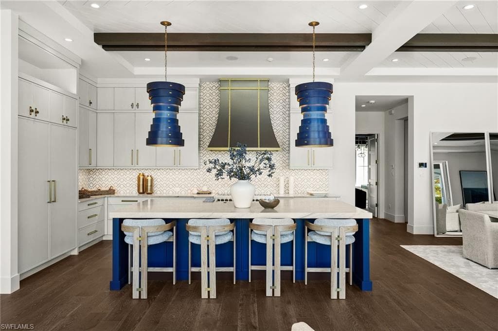 506 Neapolitan Ln, Naples, FL 34103-10