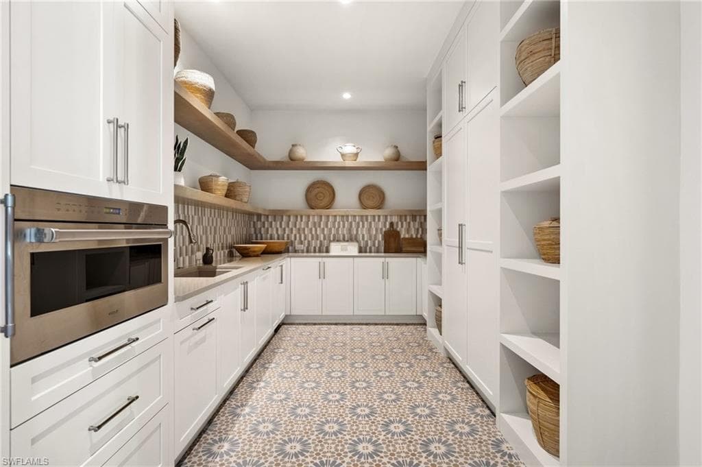 506 Neapolitan Ln, Naples, FL 34103-11