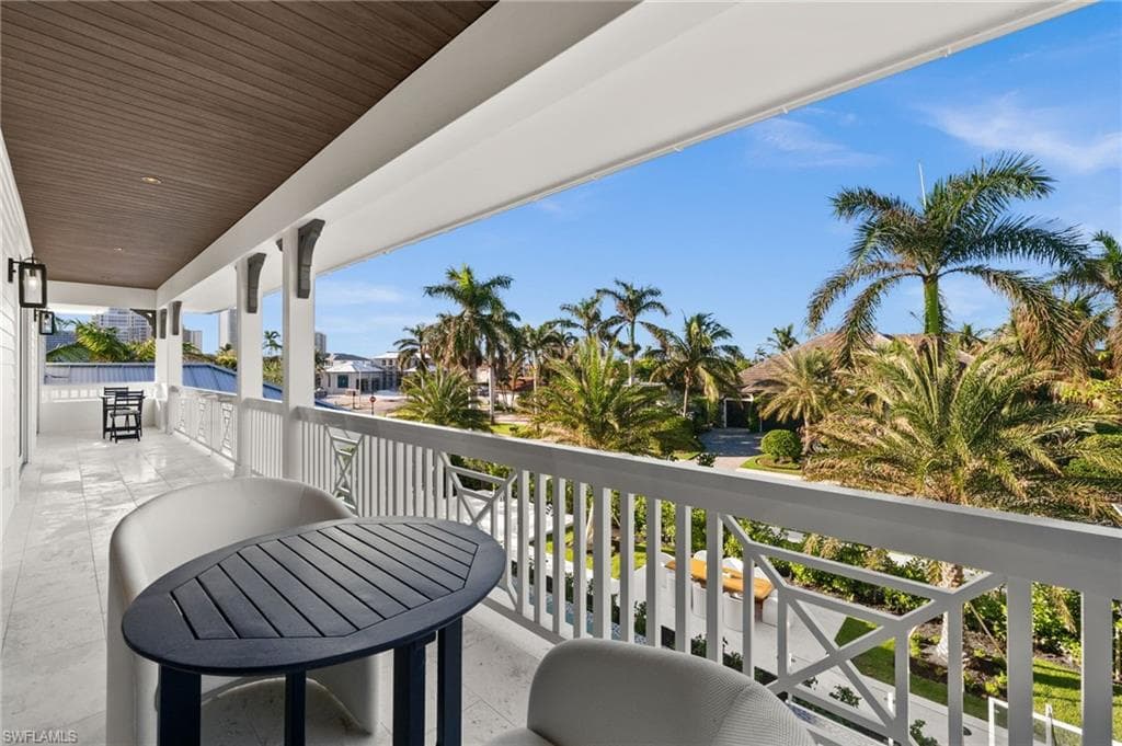 506 Neapolitan Ln, Naples, FL 34103-22