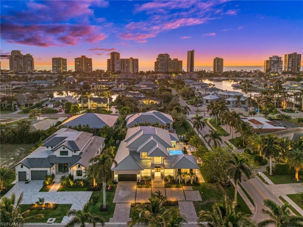 506 Neapolitan Ln, Naples, FL 34103-35